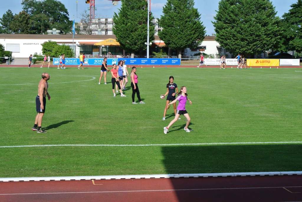 ドイツ スペイン遠征 総合型スポーツクラブとマインツ観光 海外サッカー留学ならユーロプラスへ